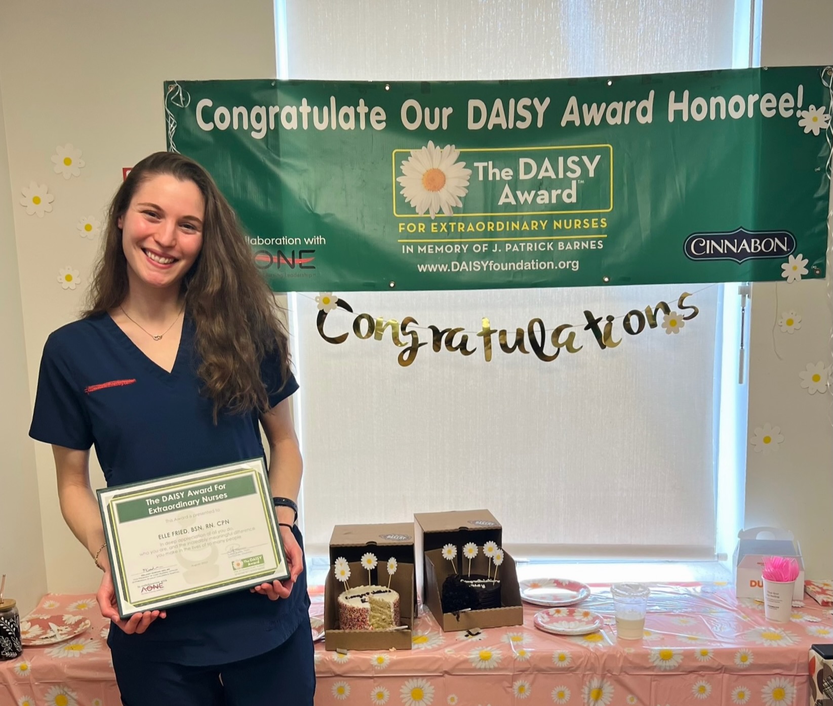 Fried receiving the Daisy Award